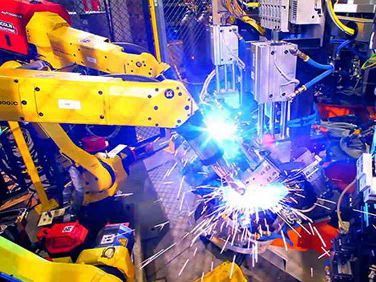 中小型钣金加工厂中引进焊接机器人的注意点-中山开云官方网站-开云(中国)